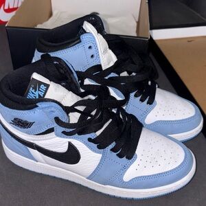 Air Jordan 1 retro high OG university blue
